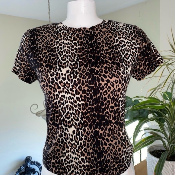 💙 3 Shirt Bundle - Size L/XL Baby Tee’s / Cropped - Picture 8 of 13